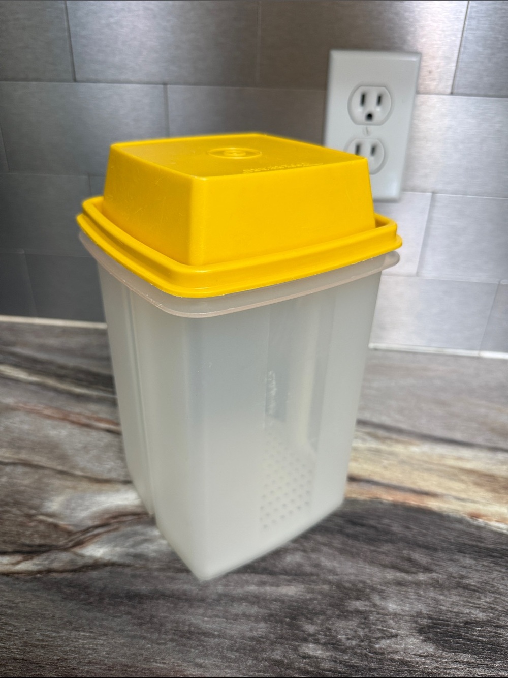 Tupperware Pick A Deli